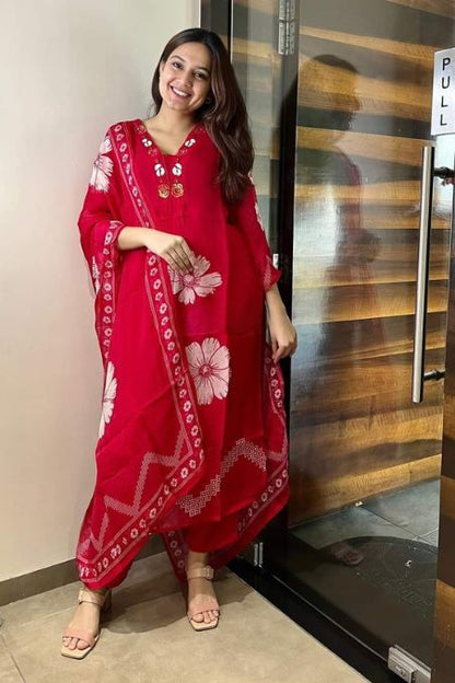 Elegant Floral Embroidered Suit Set with Dupatta