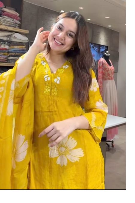 Elegant Floral Embroidered Suit Set with Dupatta