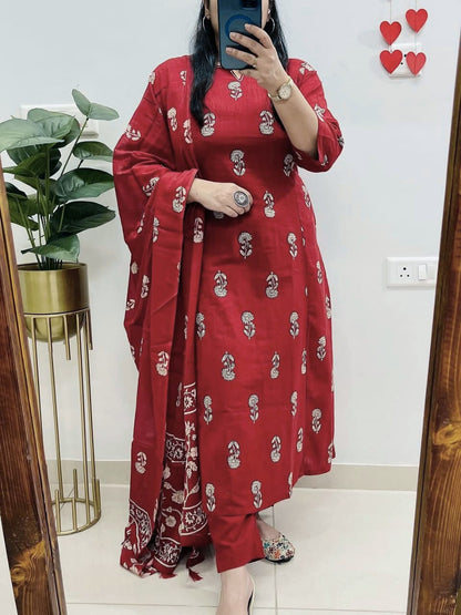 Elegant Printed Suit Set with Dupatta