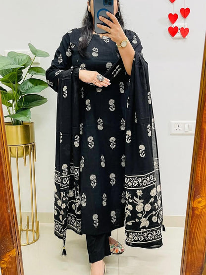 Elegant Printed Suit Set with Dupatta